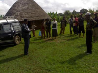 meeting with community 290520101231.jpg