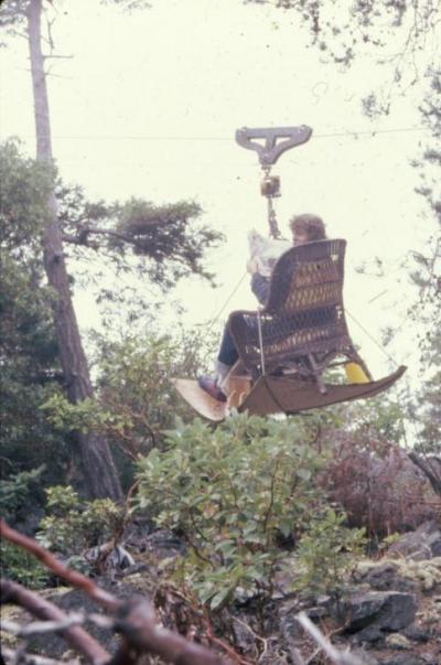 Larry on my lift.JPG